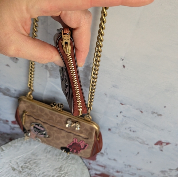 Coach × Keith Haring Kiss N Lock Handbag With matching  Tri Fold Wallet - Picture 8 of 16